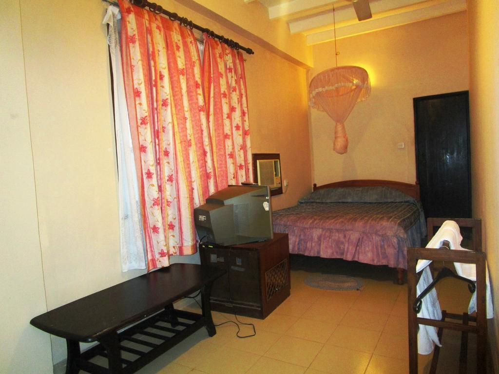 Hotel Shalini Anuradhapura Ruang foto