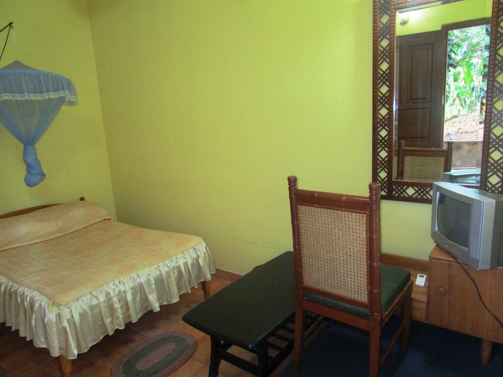 Hotel Shalini Anuradhapura Ruang foto