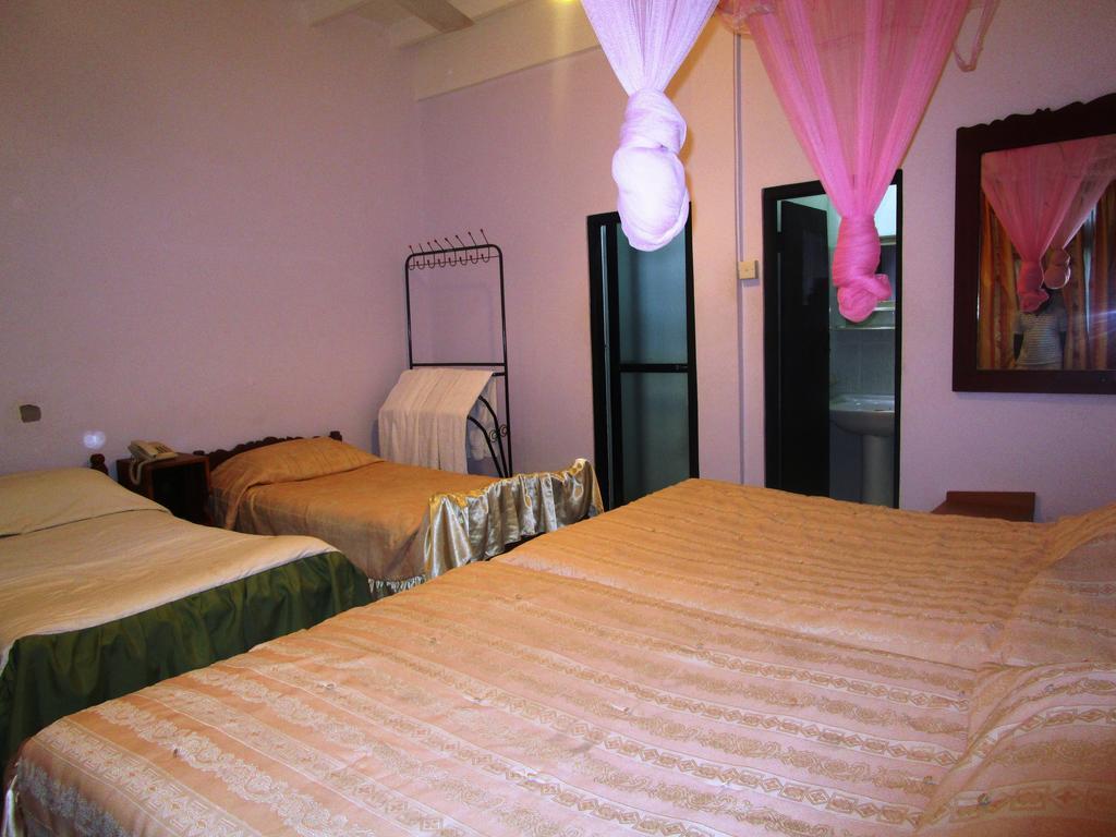 Hotel Shalini Anuradhapura Ruang foto